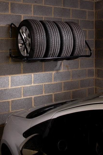 Holder for one set of tires