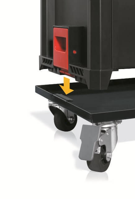 Box on Box tool boxes automatically attach to the cart