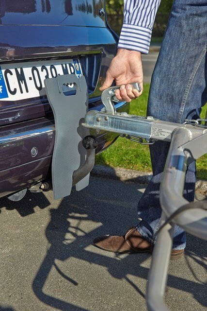 Car bumper protection when towing a trailer
