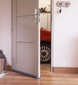 Door bottom sealer