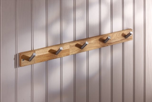 Oak hanger with 5 hooks