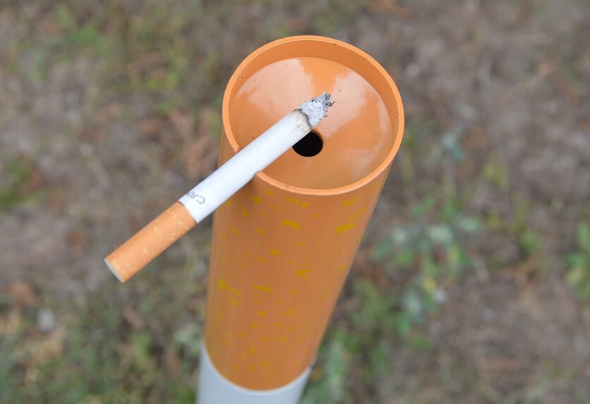 Cendriers insérables en forme de cigarette