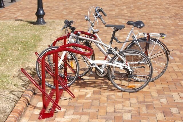 Support pour 4 vélos avec supports de montage