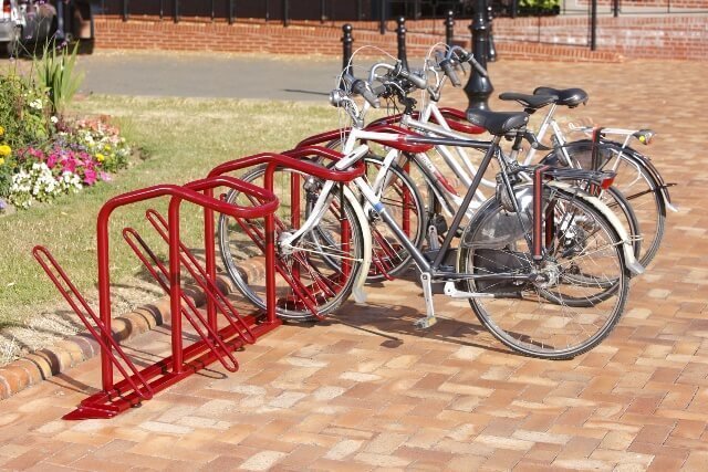 Support pour 4 vélos avec supports de montage