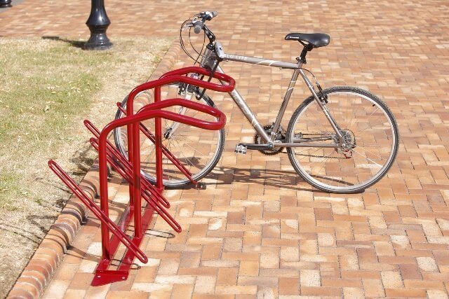 Багажник на 4 велосипеда з кронштейнами для кріплення