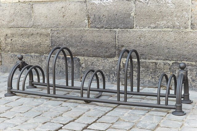 Дворівневі стоянки для велосипедів в стилі ретро