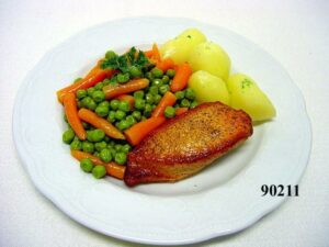Vištienos krūtinėlė su daržovėm ir bulvėm