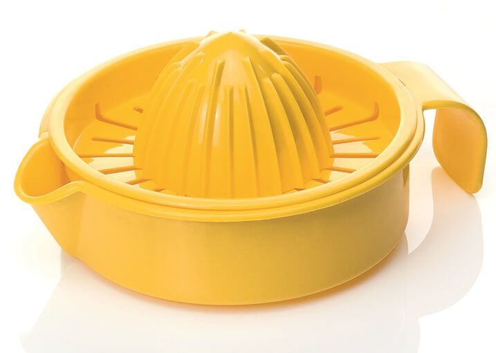 Polypropylene citrus juicer with two cones