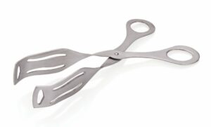 Baking tongs with curved ends