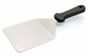 Pizza slicer with plastic handle