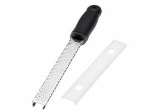 Manual grater with case