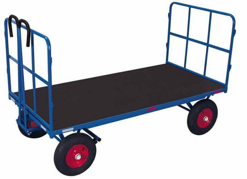 Large carts with a swivel axle, with rear walls and inflatable wheels