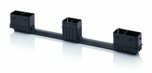 Side supports for plastic containers
