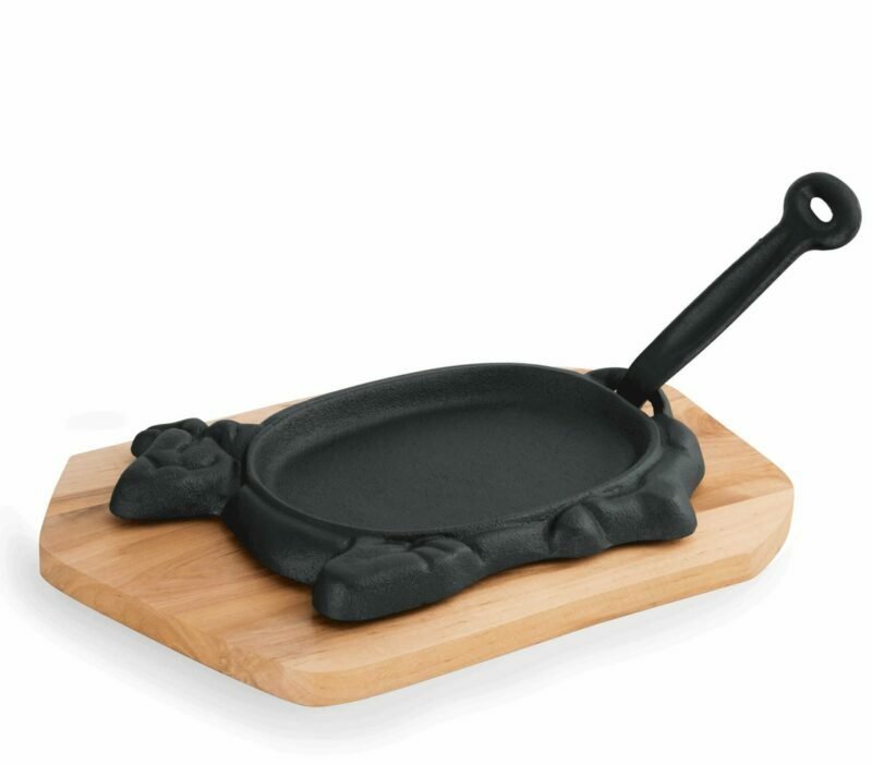Cast iron frying pan with table for serving, removable handle 3523280
