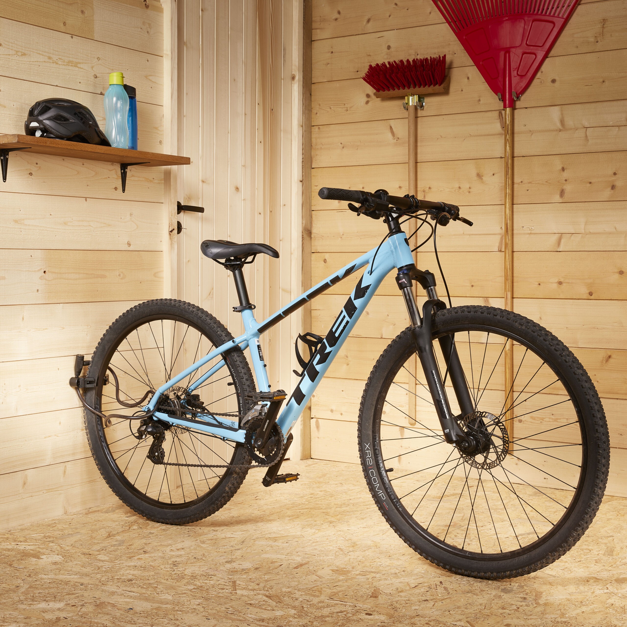 Mottez wall-mounted bike rack M055Q for bikes with 23-70mm tires